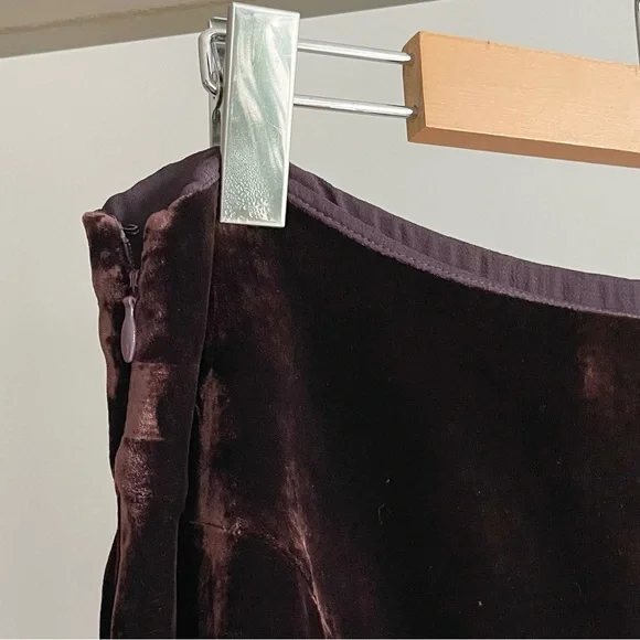 Max Mara Dark Brown Silk & Rayon Velvet Skirt - Picture 3 of 6